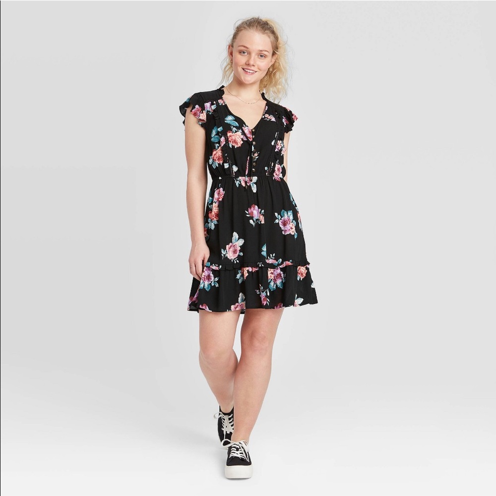 👗 NEW Black Floral Dress by Xhilaration